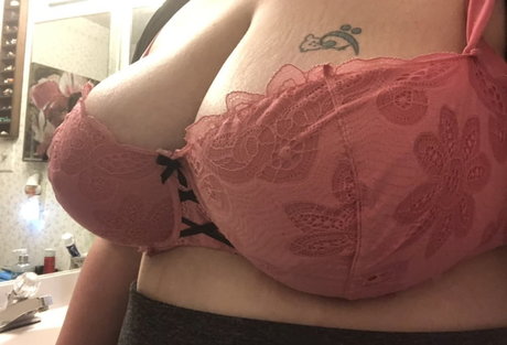 Juicy June pornstar gallery