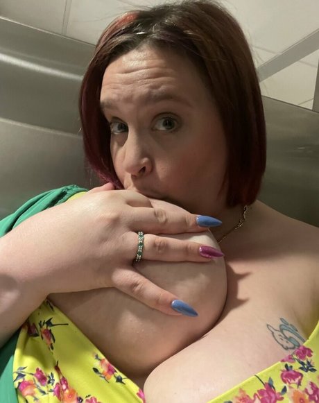 Juicy June erotic model archive