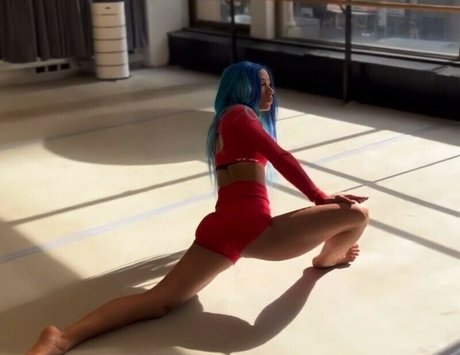 WWE Sasha Banks art model images