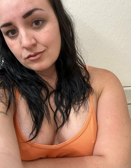 Peach Queen 2 pornstar naked images