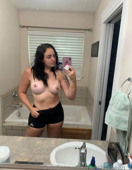 Peach Queen 2 sexy model gallery