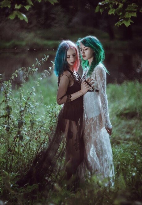 Rocken Rollia pornographic model galleries