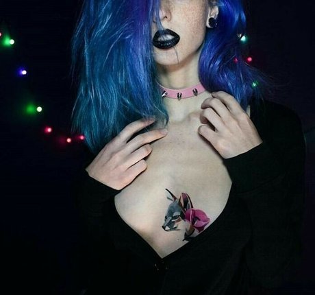 Rocken Rollia hot pornstar pic