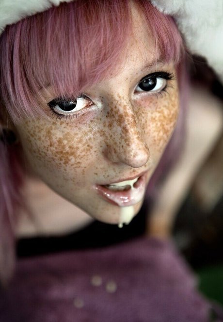 Rocken Rollia nudes star galleries