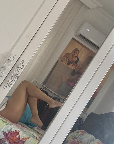 Beste Barkut sexy actress pic