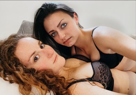 Mia Fraya Woods pretty model pics