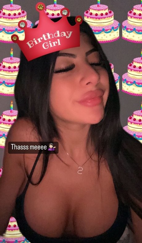 Selin Yalim Nude top star galleries