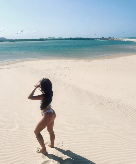 Rayanne Alves perfect model image