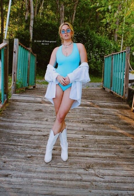 Emma Topp pornstar pretty pics