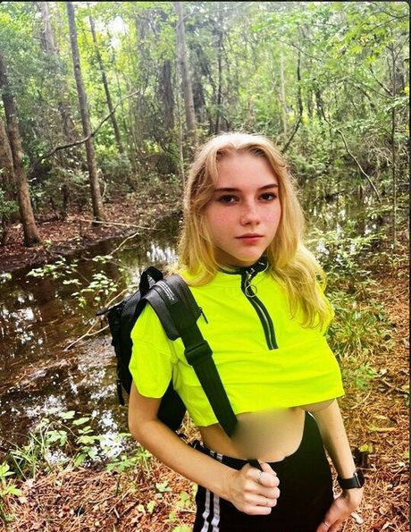 goddesszooe hot model pics