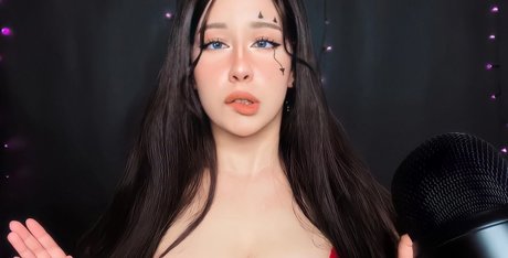 Shiny ASMR pornstar nude gallery