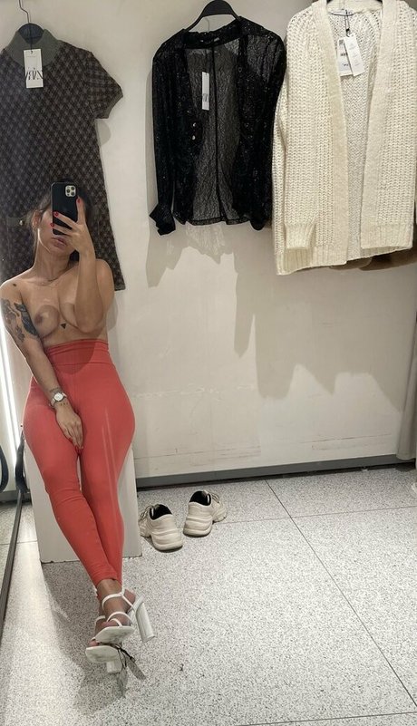 Julieta Baldon beautiful model photo