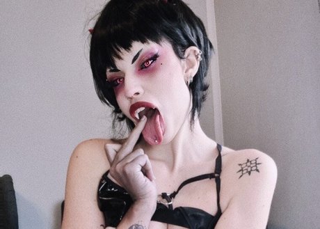 Suzuko Elric model sexy galleries