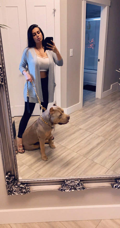 Danielle DeVille nudes model photo