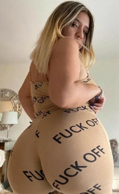 Juicyk perfect model photos