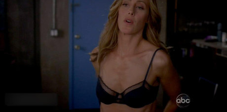 Kim Raver beautiful actress pic