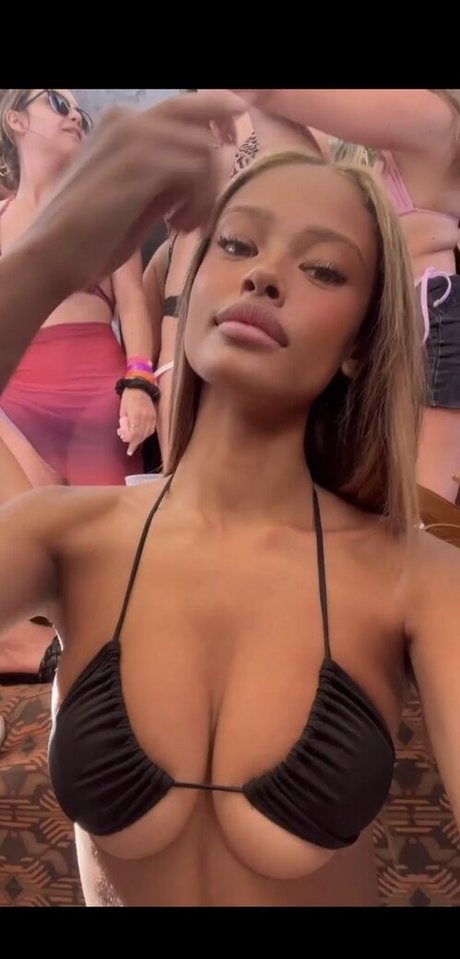 Vinetrria Vinetria model xxx picture