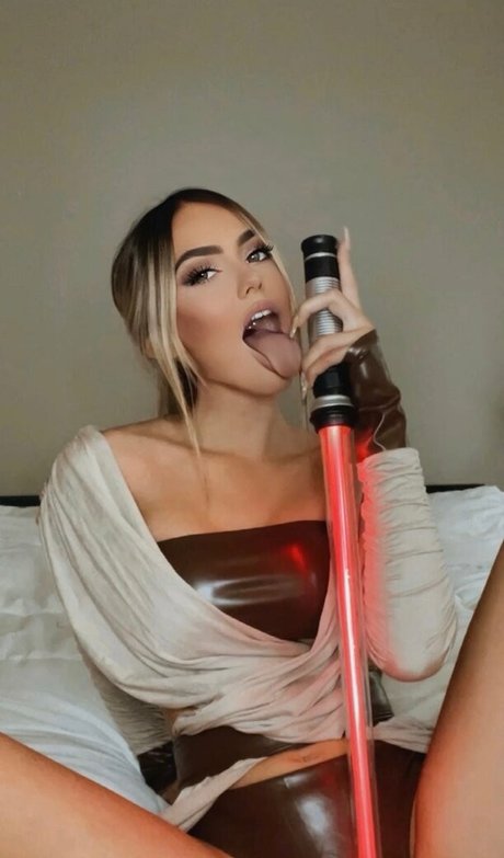 OliviaMaeBae pornstar hd picture