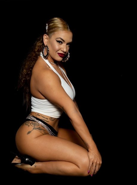 ebony gilf onlyfans sexy pics