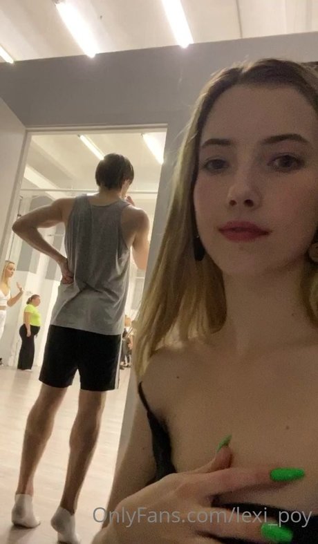 Lexi Poy model pretty pictures