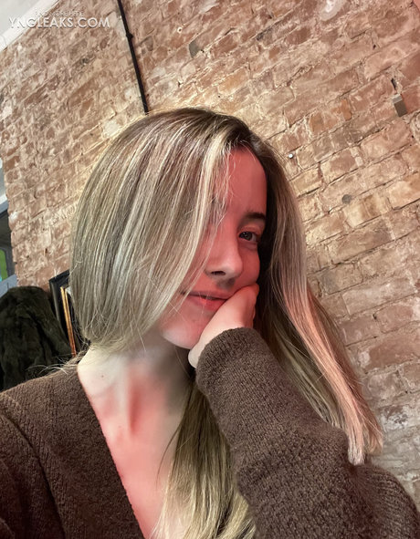 Lexi Poy beautiful actress image