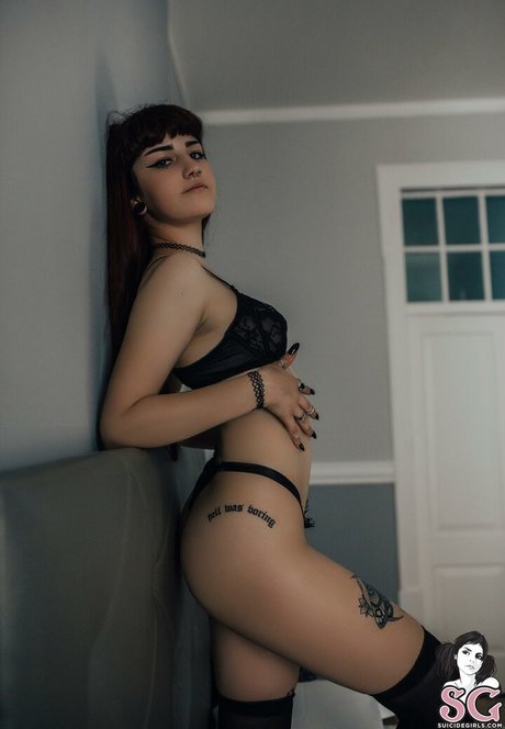 Lunathefairyy model exclusive img