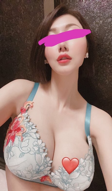 Yuria Mitsushima nudes model img