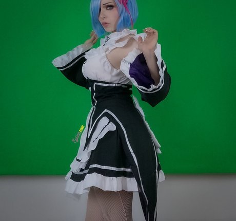 long onlyfans nude picture