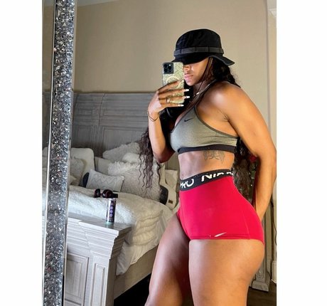 theonly ari b art model photos