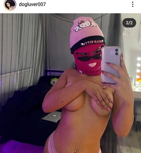 Dogluver007 exclusive model image