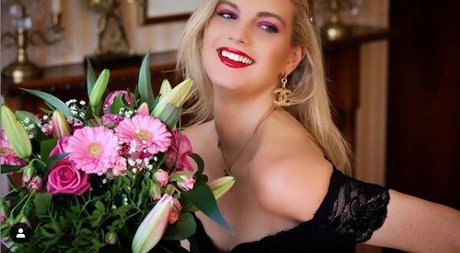 sexyhotbabe exclusive model image