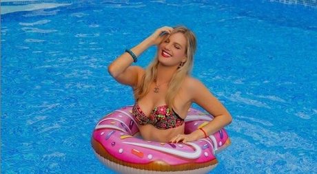 sexyhotbabe pornstar hot photo