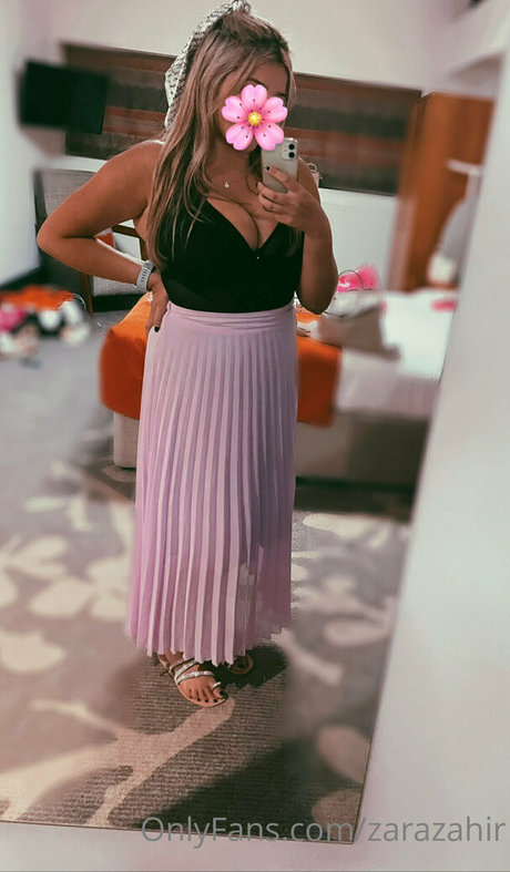 Zara Zahir nude pornstar image