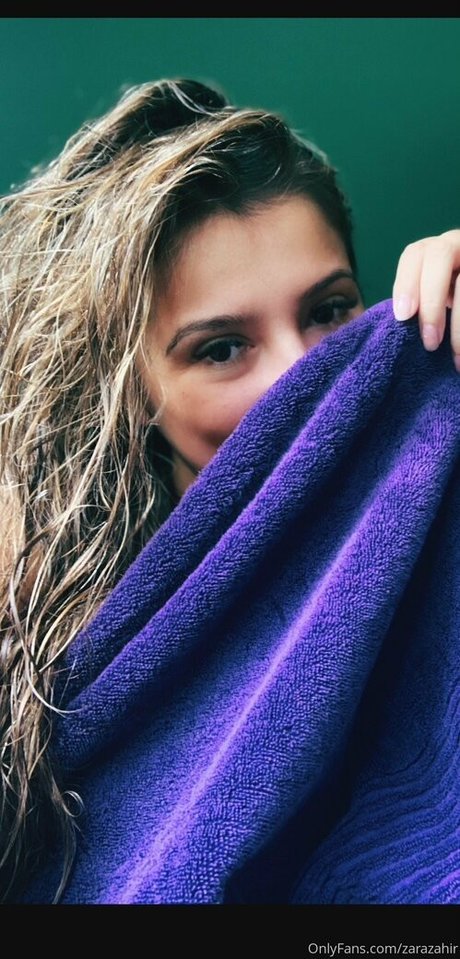 Zara Zahir perfect actress image