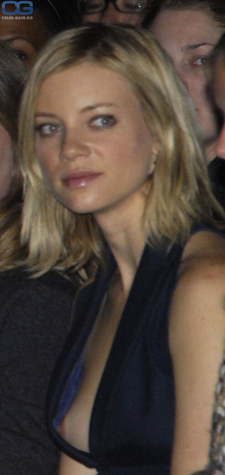 Amy Lysle Smart free pornstar images