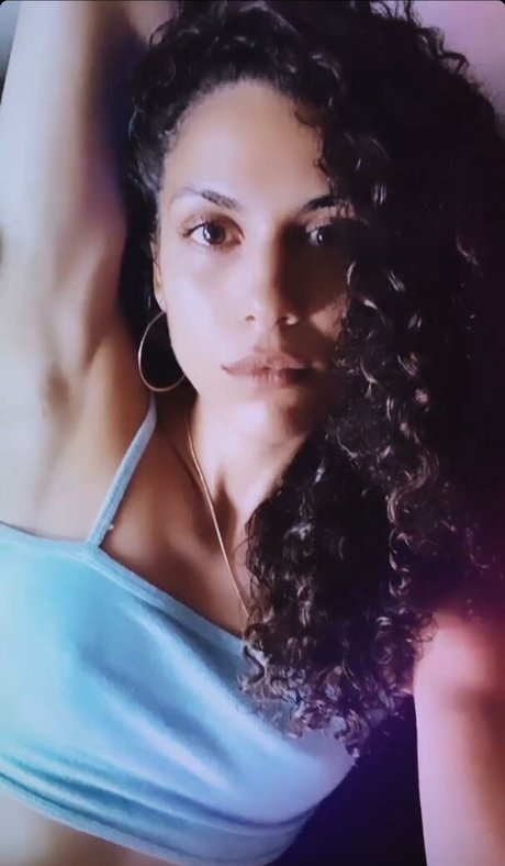 Andrea Sixtos star erotic pic