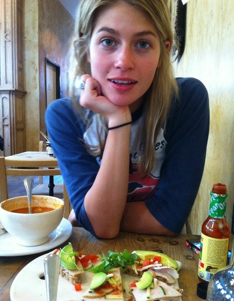 Annie McGinty adult model image