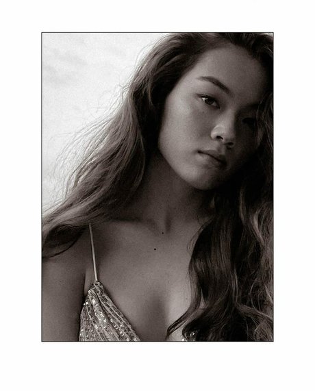 Alexa Loo star nude photo