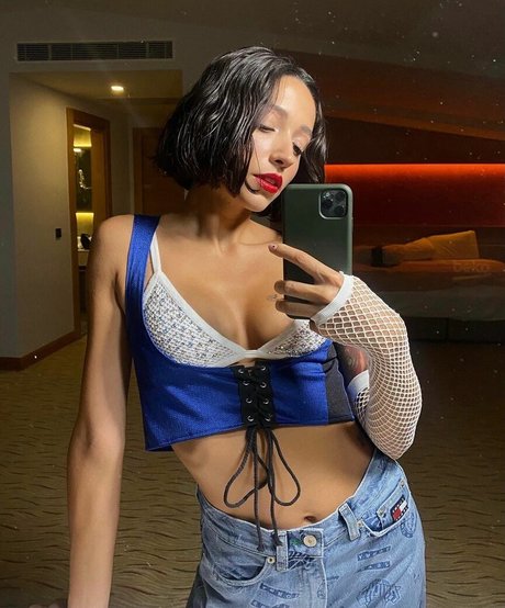 Zeynep Bastik high quality star img