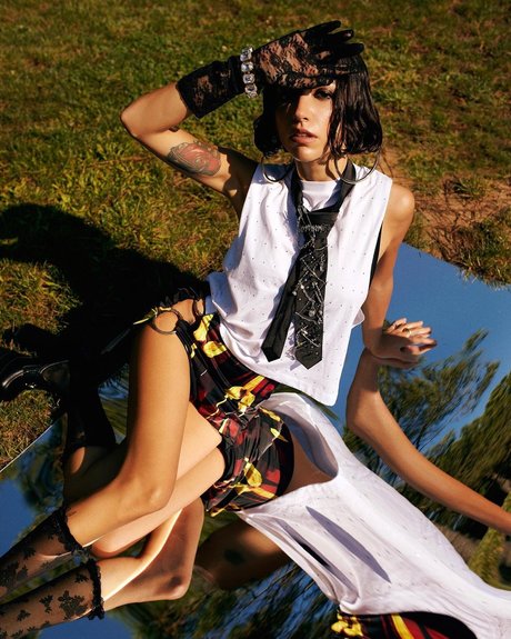 Zeynep Bastik top actress pic