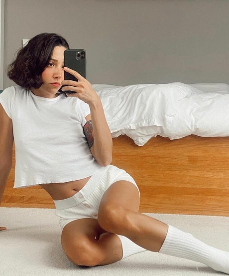 Zeynep Bastik high quality model archive