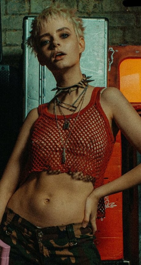 Milkie Way adult star img