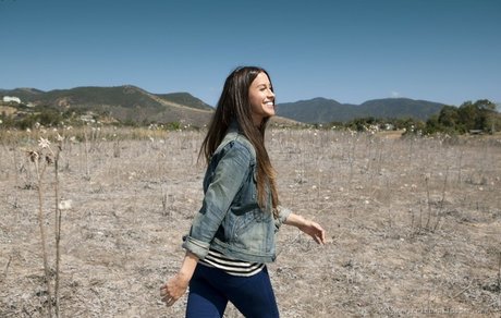 Alanis Morissette star high quality image