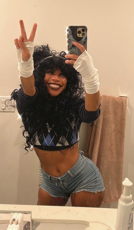 kieraplease sex model pic