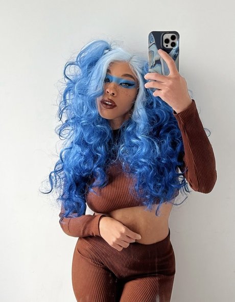 kieraplease art star picture