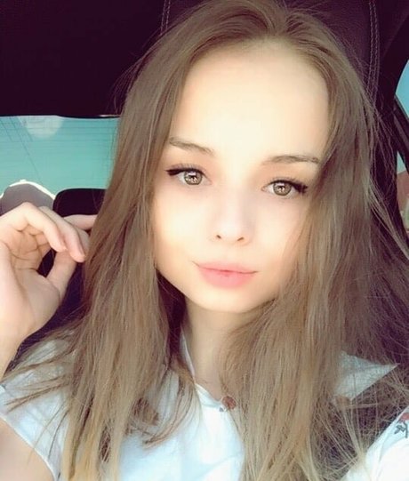 Misss Vikka model nude pics