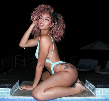 Vanessa Josey star hot pics