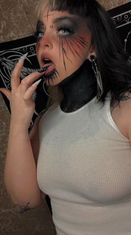 EightBitBabe star erotic photo