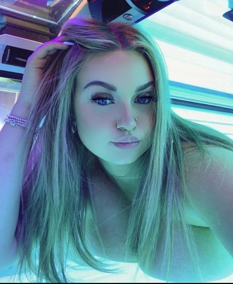 ellieharp3r sex actress galleries