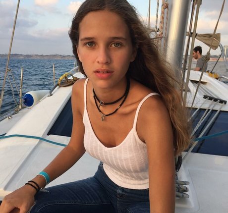 Lir Fiszbaum model erotic pic